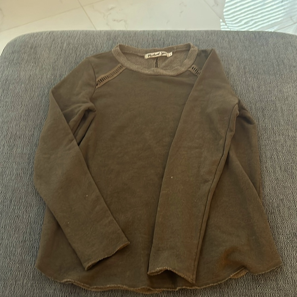 3 Michael stars sweatshirts in good condition.